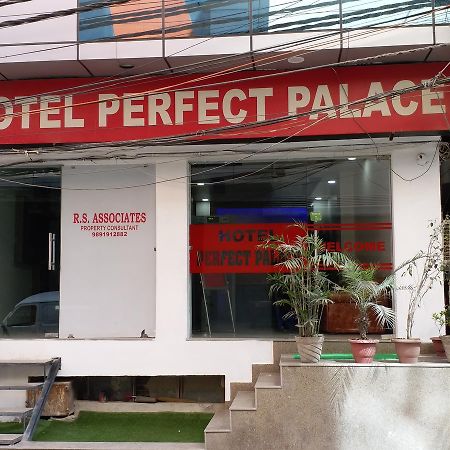 Hotel Perfect Palace 뉴델리 외부 사진