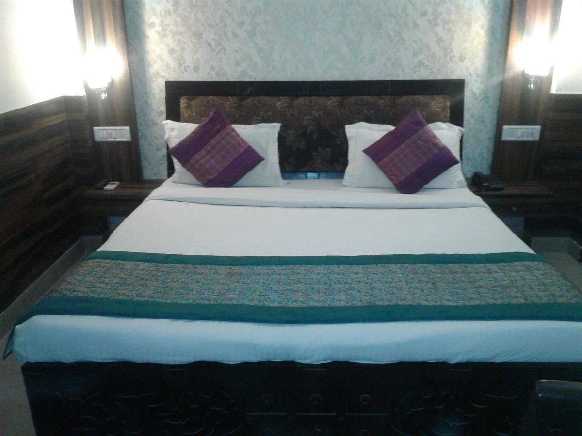 Hotel Perfect Palace 뉴델리 외부 사진