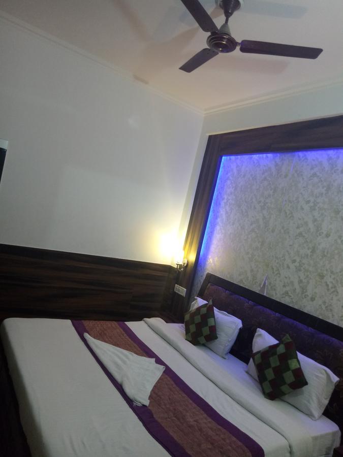 Hotel Perfect Palace 뉴델리 외부 사진