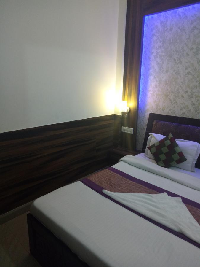 Hotel Perfect Palace 뉴델리 외부 사진