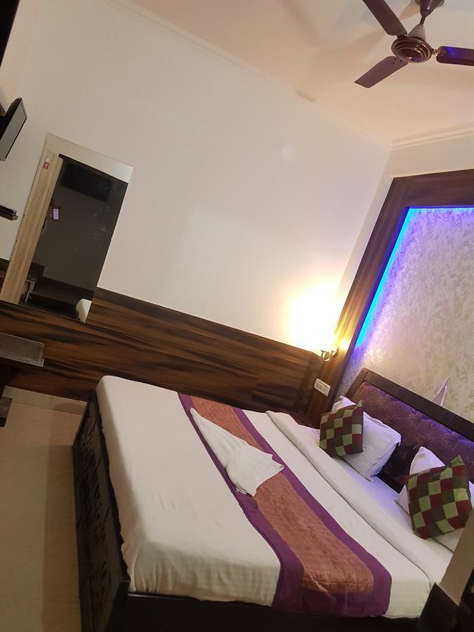 Hotel Perfect Palace 뉴델리 외부 사진