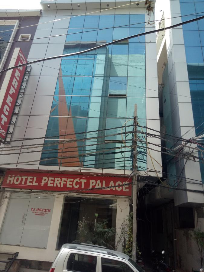 Hotel Perfect Palace 뉴델리 외부 사진