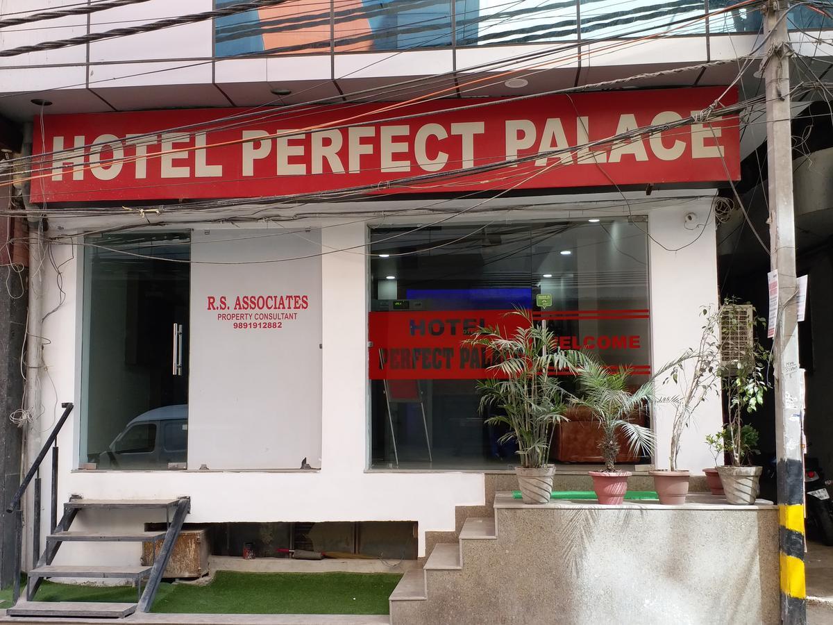 Hotel Perfect Palace 뉴델리 외부 사진